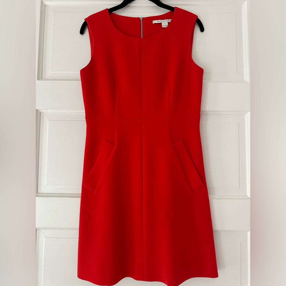 Diane Von Furstenberg red sleeveless knee length dress